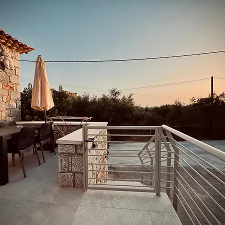 Roza Stone House Appartamento