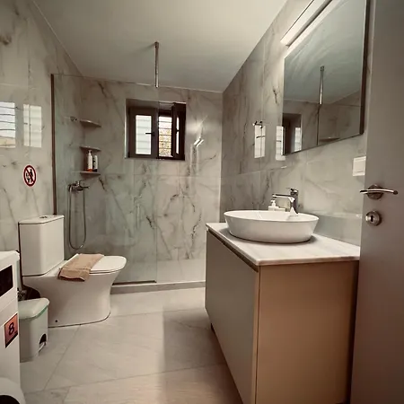 Roza Stone House Riglia